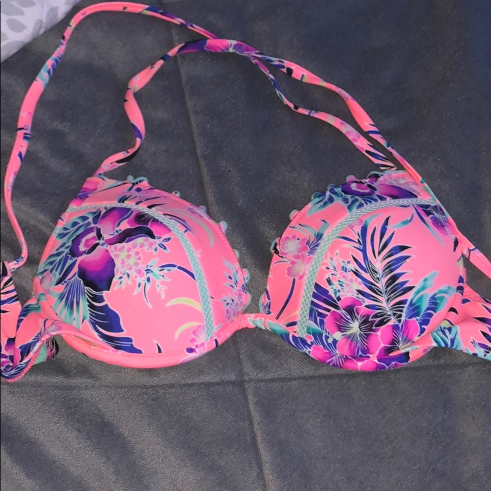 size 34B tropical bathing suit top